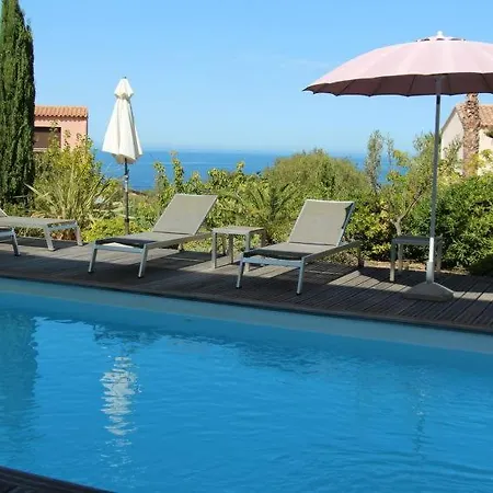 Sleeps 10 Pool Air Con Wifi