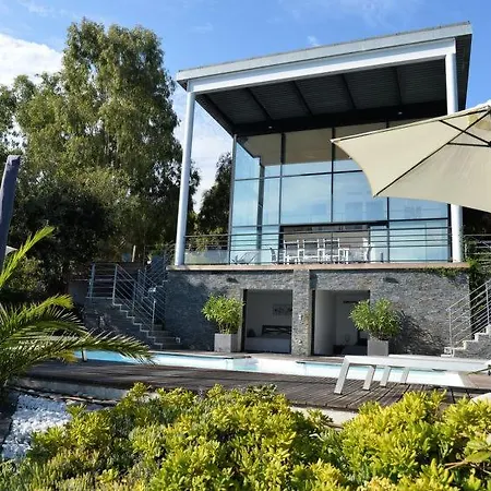 Sleeps 10 Pool Air Con Wifi