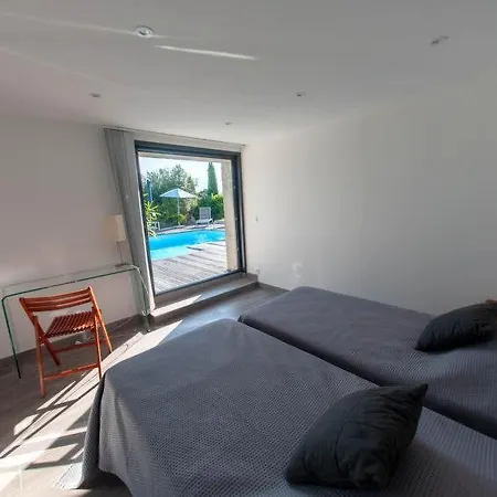 Holiday home Sleeps 10 Pool Air Con Wifi